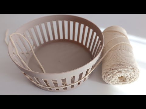 Видео: Купила самую дешёвую пластиковую хлебницу и сразу же переделала в дорогой вариант