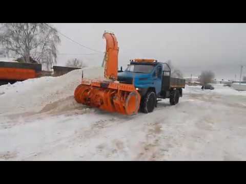 Видео: Снегоочиститель Су 28 на базе Урал Некст