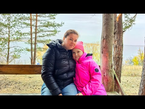 Видео: Влог: Гуляем в лесу.