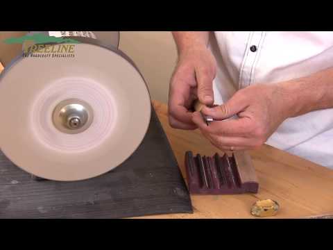 Видео: Как затачивать инструменты с помощью системы заточки кромок Razor Sharp Edgemaking System — Treel...