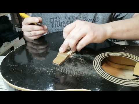 Видео: TREMBITA DCG-23 I Ч.1 I ДЕМОНТАЖ ФУРНИТУРЫ I ОТКЛЕИТЬ БРИДЖ I ВСКРЫТЬ ЗАДНЮЮ ДЕКУ ГИТАРЫ I ОБЗОР