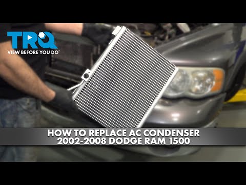 Видео: Как заменить конденсатор кондиционера Dodge RAM 2002-2008 годов