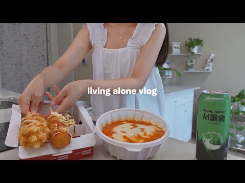 Видео: Влог про жизнь в одиночестве, Поедание хот-догов и Токпокки. Приготовление мягкого супа из тофу