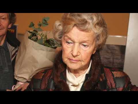 Видео: Юлия Борисова  лже могила  Этуш Владимир Новодевичье кладбище