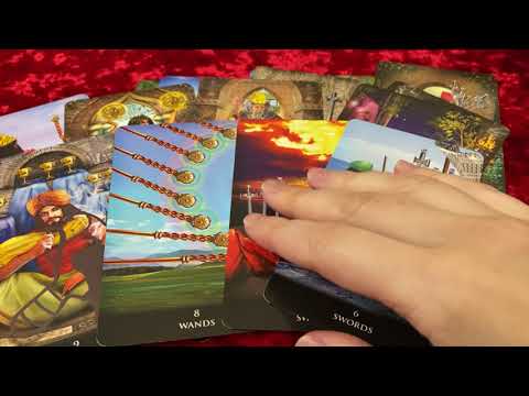 Видео: МУЖЧИНА ХОЧЕТ  СКАЗАТЬ ВАЖНУЮ НОВОСТЬ. Вам по секрету, на ушко.