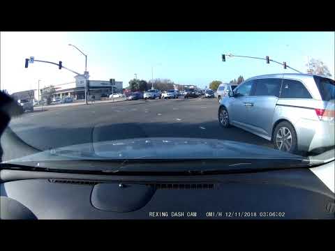 Видео: Видеорегистратор для экзамена по вождению DMV — ТАК НЕРВНО — Включает советы