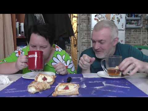 Видео: MUKBANG RUSSIA|ЗАВТРАК|СЛОЙКИ С ТВОРОГОМ и СО СМЕХОМ|ЧАЙ и КОФЭ|ПРОБИЛО НА ХАХА