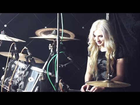 Видео: Алёна Кауфман - DROWNING POOL – BODIES - DRUM COVER