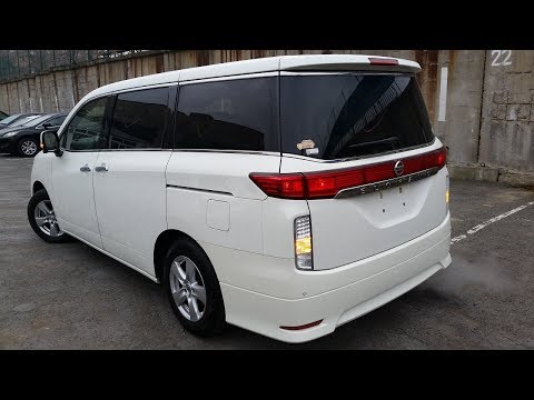 Видео: Обзор Nissan Elgrand 4WD 2015 года в кузове E52!