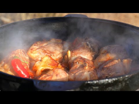 Видео: СОЧНЕЙШАЯ БАРАНИНА с ОВОЩАМИ в КАЗАНЕ. ENG SUB.