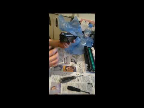 Видео: ЗАПРАВКА КАРТРИДЖА CE285 А в домашних условиях