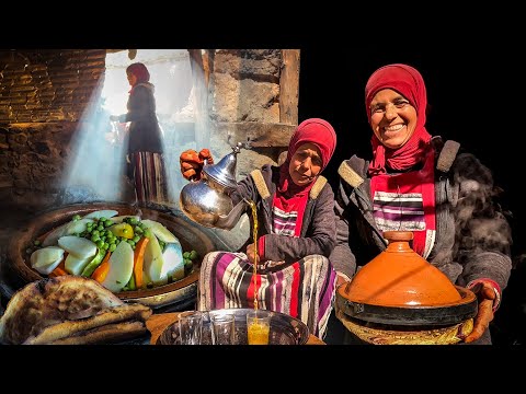 Видео: Документальный фильм: Вкусный деревенский обед с козлятиной и свежими овощами.