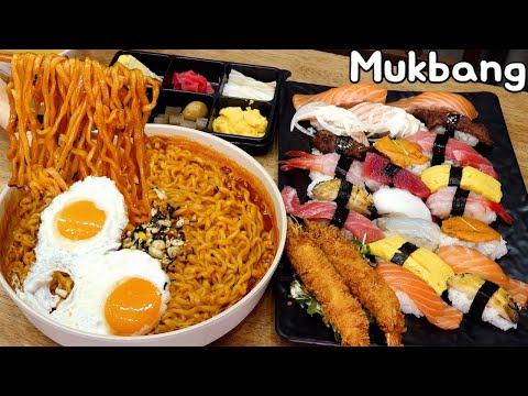Видео: Couple Mukbang│🍣Есть различные суши с острой жареной лапшой.