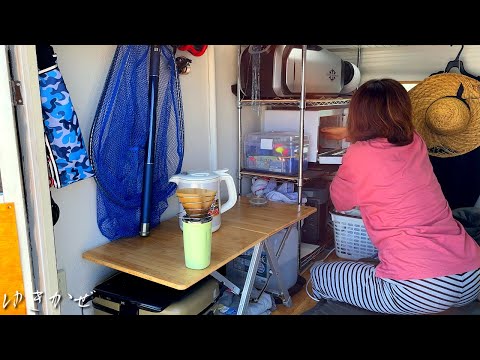 Видео: [Путешествие с ночевкой в ​​машине] Один в тихом рыбацком порту. Едим тушеное мясо с кимчи.