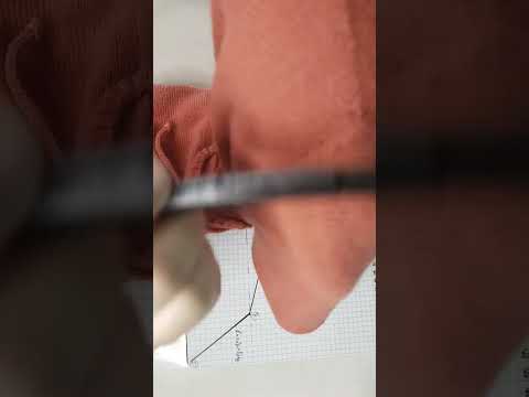 Видео: Имитация втачного рукава при вязании платья поперек на вязальной машинке