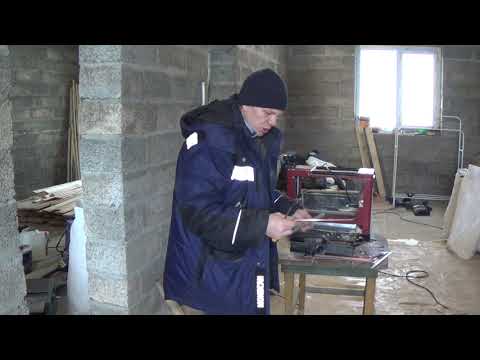 Видео: Замена ножей на рейсмусе REDVERG.