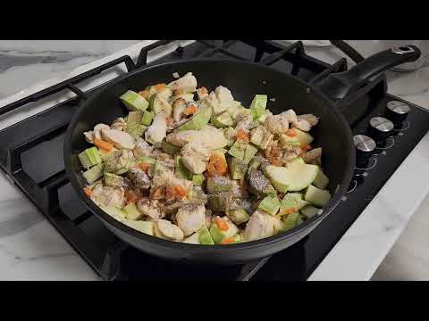 Видео: Филе куриное с цукини (кабачки) в сливках. Невероятно вкусно и просто!