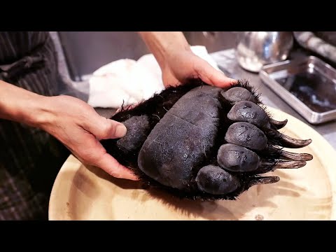 Видео: Японская еда - Гигантская Медвежья Лапа Токио Япония
