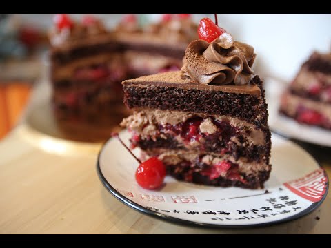 Видео: ❪Eng Subs❫ Шоколадный торт с вишней🍒 * Chocolate cake with cherries🍒