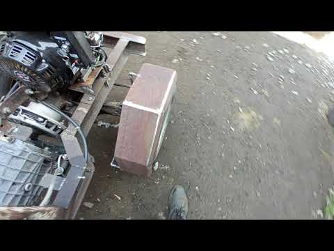 Видео: Самодельный минитрактор классика 4×4. Крылья, ящик, пол водителя.