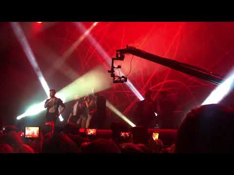 Видео: Ольга Бузова - Неправильная LIVE Москва 03.11.2017 Известия Hall