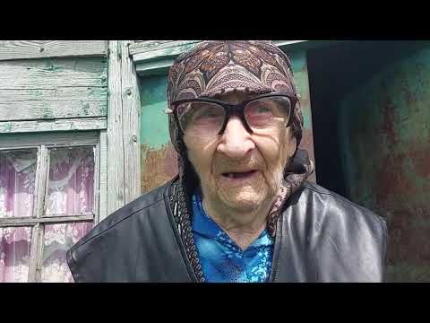 Видео: У бабушки Анны нашествие ужей.