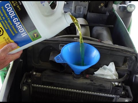 Видео: John Deere 1025R Слив и заправка 75% ЗАМЕНЫ ОХЛАЖДАЮЩЕЙ ЖИДКОСТИ!