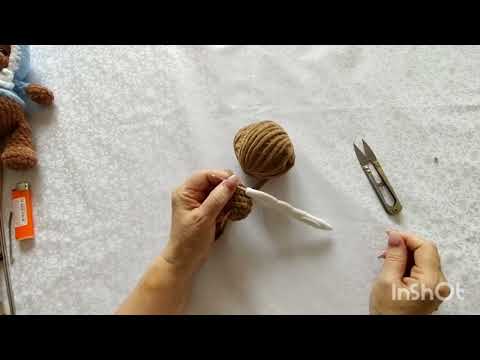 Видео: МК на мишку в капюшоне крючком из плюшевой пряжи!