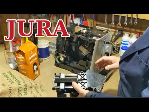 Видео: Обслуживание заварочного устройства Jura. Часть 1. Разборка