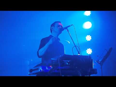 Видео: Dolphin | Дельфин - Drone новая песня (2015-11-13 Иваново Arena Right)