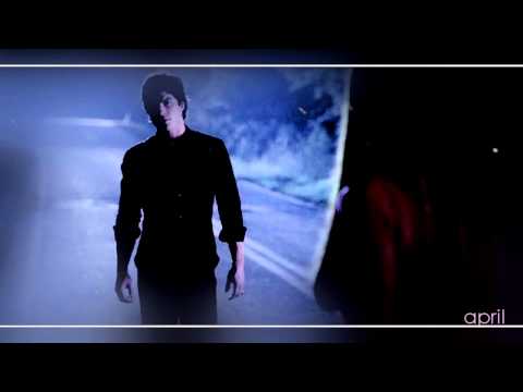 Видео: Damon & Elena || летящий снег