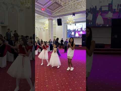 Видео: Нағашы Нұрбергенге арнаған әні Аянат Султана Мерей 2022ж