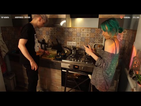Видео: ПОХЛЕБКА ДЛЯ УШЛЕПКА | Кукинг с Evikey