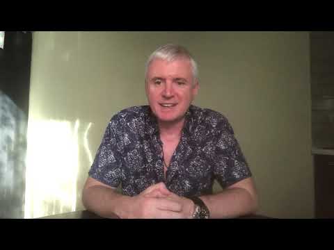 Видео: ЧТО ДЕЛАТЬ ДЕВУШКЕ, ЕСЛИ МУЖЧИНА БОГАТ И ВЫСОКОМЕРЕН?