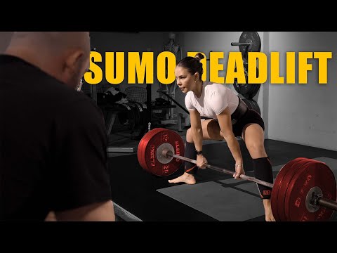 Видео: Становая тяга сумо: объяснение | Лучший способ поднимать тяжёлые веса