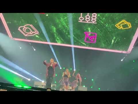 Видео: Егор Крид - Сольный концерт Скоро весна/ девочка с картинки/ (не)идеальна/ отпускаю/ голос