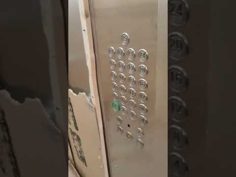 Видео: Москвитина 9-2, Лифты сломаны с 6:40 в самый час пик, 30.10.2020