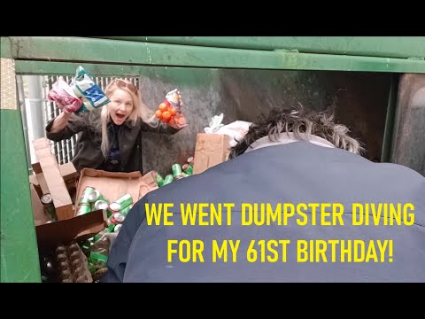 Видео: РЫТЬЕ В МУСОРНЫХ КОНТЕЙНЕРАХ В МОЙ 61-Й ДЕНЬ РОЖДЕНИЯ!