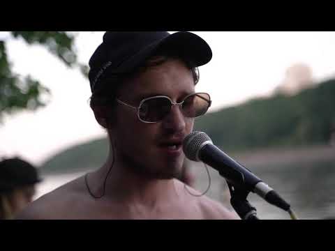 Видео: Счастливые Люди - Кошка в окрошке (Веня Д’ркин кавер) (Live)