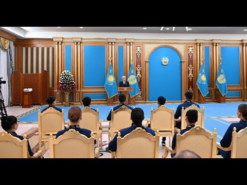 Видео: Президент боксшыларды марапаттады