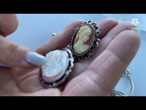 Видео: ЧТО НОСЯТ АМЕРИКАНКИ ? ОБЗОР ОЧЕНЬ КРАСИВЫХ ВЕЩЕЙ И БИЖУТЕРИИ