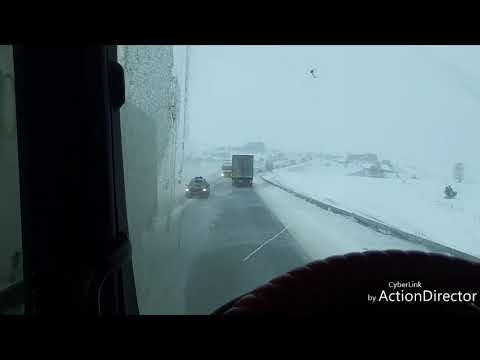 Видео: Перевал СИМ...Так ли страшен зимой (Дальнобой)