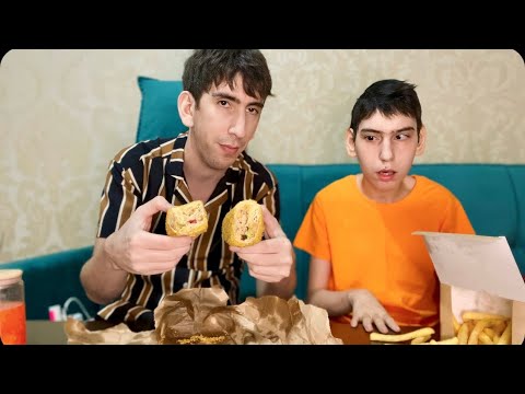 Видео: Мукбанг - Шаурма в Кляре и Картошка Фри | Обжор Шаурма и Картошка Фри