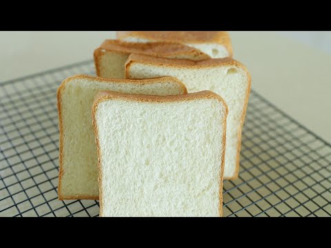 Видео: Рецепт домашнего сэндвич-хлеба / мягкий и влажный хлеб