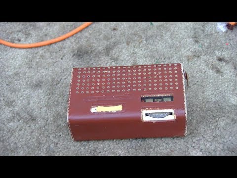 Видео: 1964 USSR Pocket Transistor Radio Планета Radio Planeta Repair