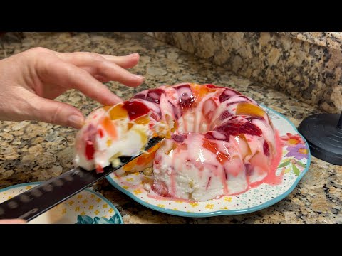 Видео: Битое стекло с фруктами – яркий торт из желе без выпечки