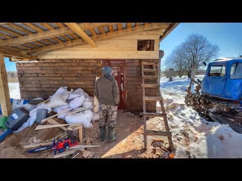 Видео: КОММУНИКАЦИИ ГОТОВЫ! Зашиваю лоб имитацией бруса, УКОРОТИЛ БЕТОННЫЕ СВАИ под второй скат.