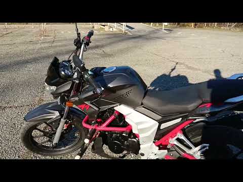 Видео: Обзор мотоцикла RegulMoto raptor 250 #мото #regulmoto #топ #обзор