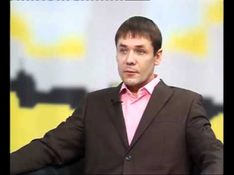 Видео: ОДИНОЧЕСТВО СРЕДИ ЛЮДЕЙ.  психолог Антон Кузнецов Кто страдает от одиночества, как справиться.