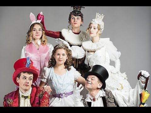 Видео: АЛИСА В СТРАНЕ ЧУДЕС (БЕЗУМНОЕ ЧАЕПИТИЕ)